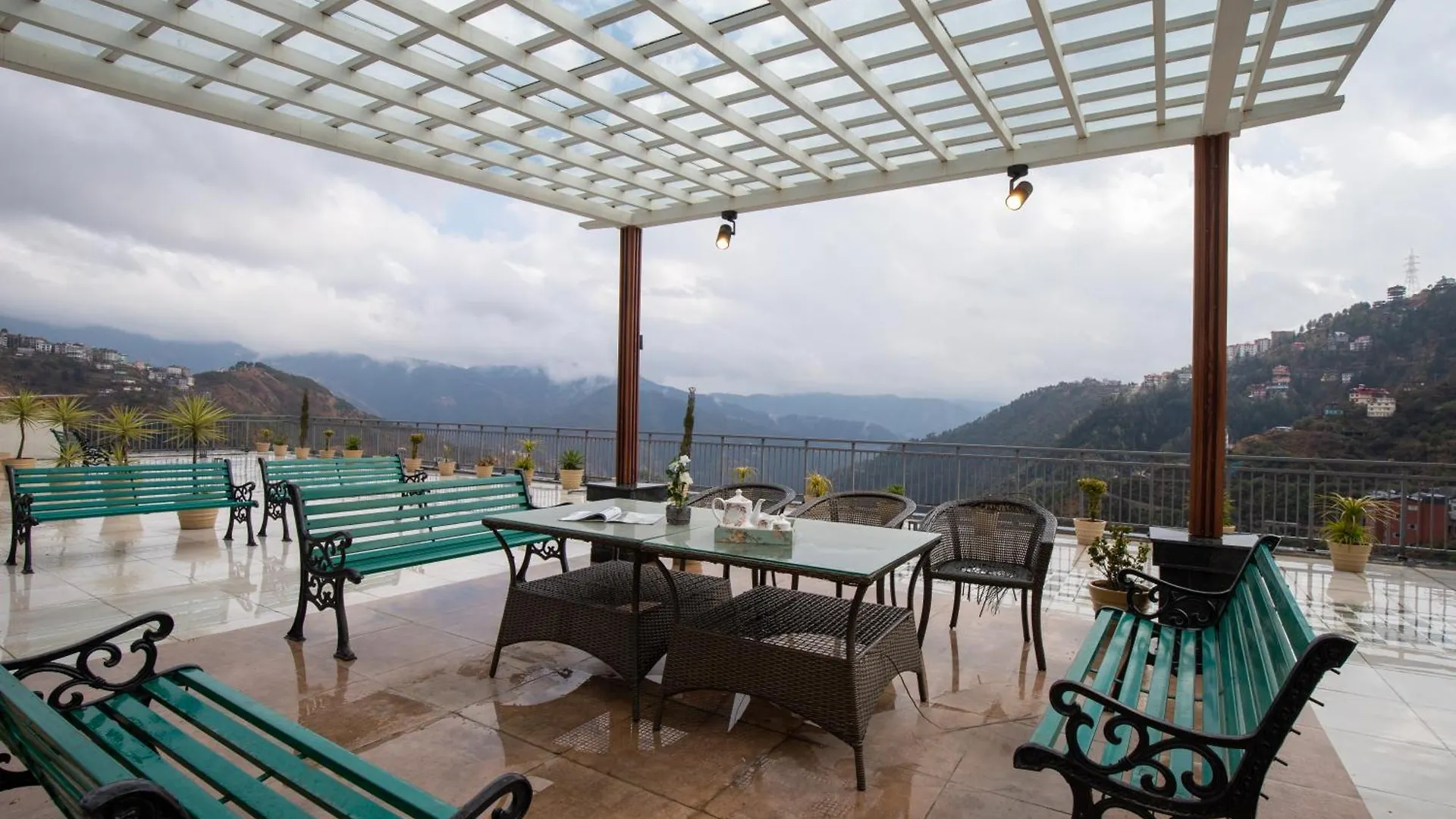 Alaya Stays 2 Bhk Apartment With Hill View - Cliff Vista Shimla 0*,